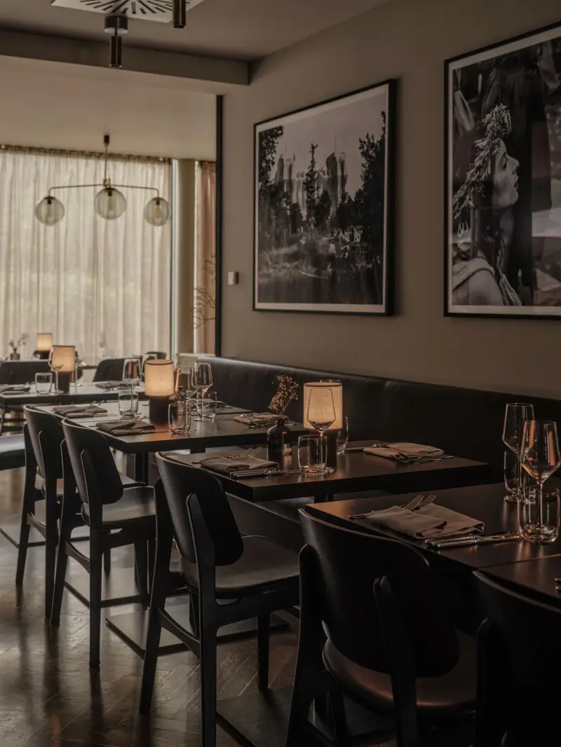 Set tables in the restaurant
